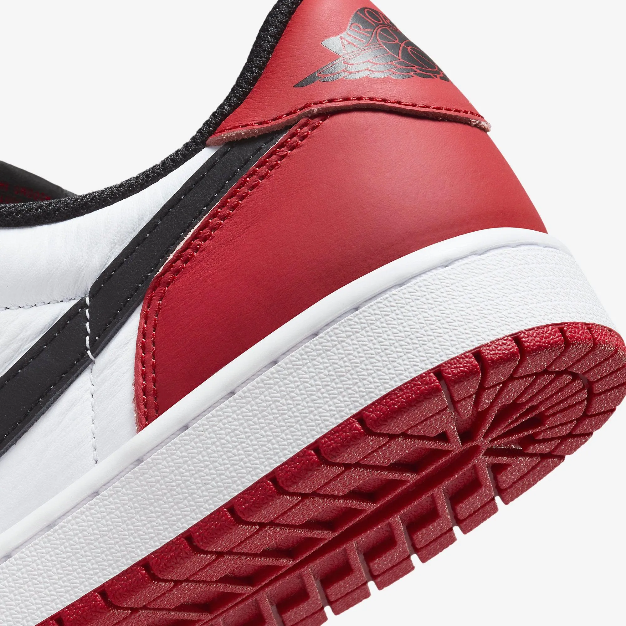 (Men's) Air Jordan 1 Retro Low OG 'Black Toe' (2023) CZ0790-106